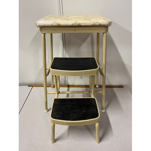 334 - Vintage kitchen step-stool.
