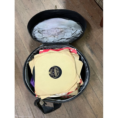 382 - Vintage hat box to include vintage 78s