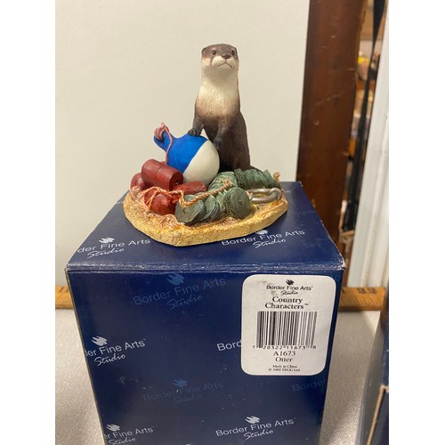 251 - 5 x boxed Border Fine Arts otter ornaments.