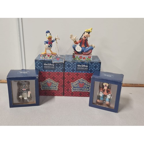 304 - Boxed Walt Disney Pinocchio ornament (damage to thumb -see pic) along with 2 boxed figures - Pinocch... 