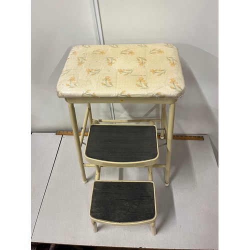 334 - Vintage kitchen step-stool.