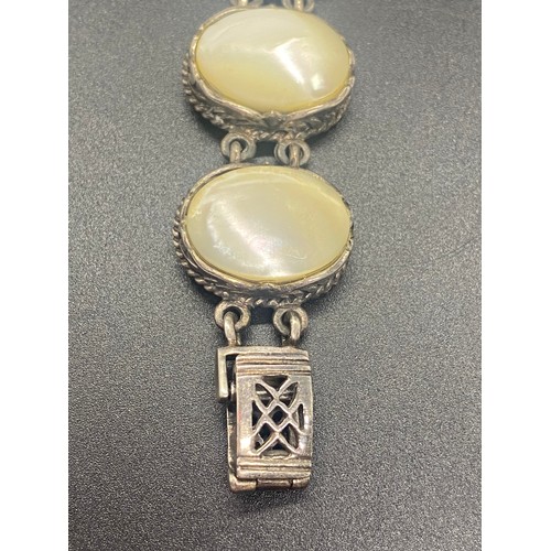 70 - Vintage silver and pearl bracelet.