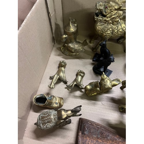 195 - box of brass wares etc to include heavy chinese dragon