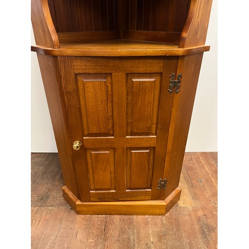 461 - Solid oak corner cabinet.