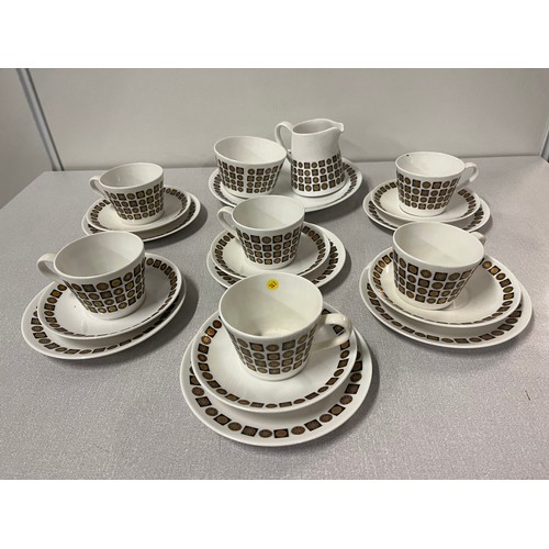 499 - 21 Piece Royal Tuscan tea set