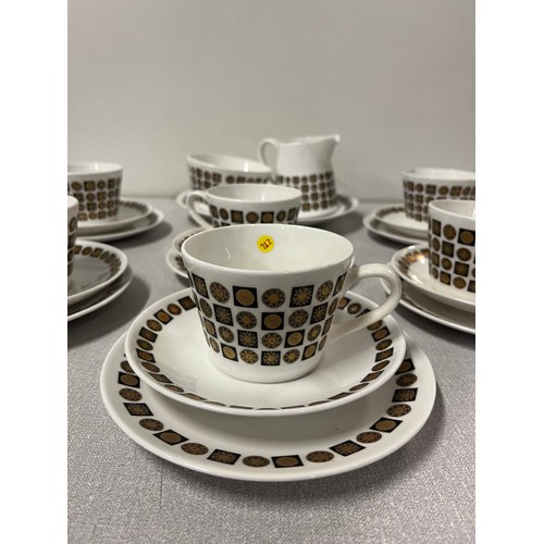 499 - 21 Piece Royal Tuscan tea set