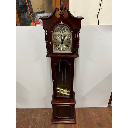 531 - Tempis Fugit 31 day grandmother clock working.
58