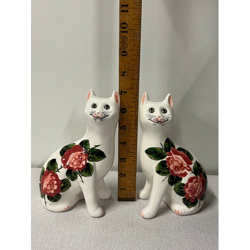 16 - Pair of Griselda hill (wemyss ware ) cabbage rose pottery cats 6 .6 inches tall
