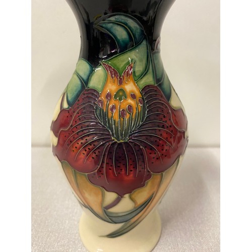 49 - moorcroft anna lily pottery vase 8 inches tall
