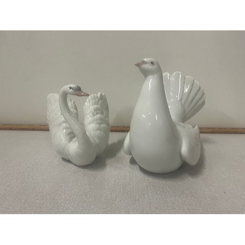 78 - lladro peaceful dove & swan