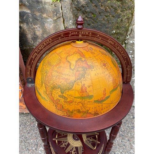 16 - Vintage Globe shaped drinks cabinet.