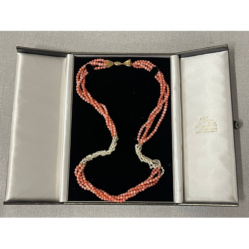 91 - Vintage coral & fresh water pearl necklace with 14ct gold clasp. 24
