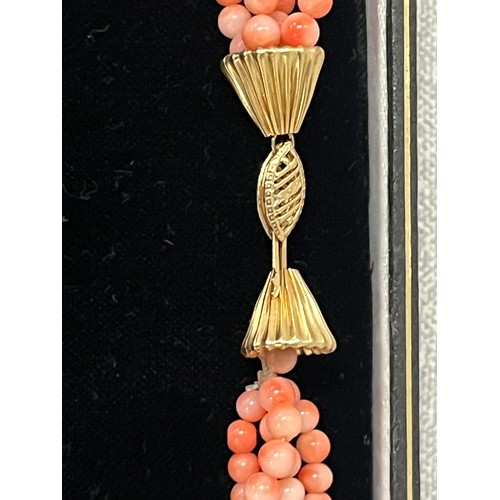 91 - Vintage coral & fresh water pearl necklace with 14ct gold clasp. 24