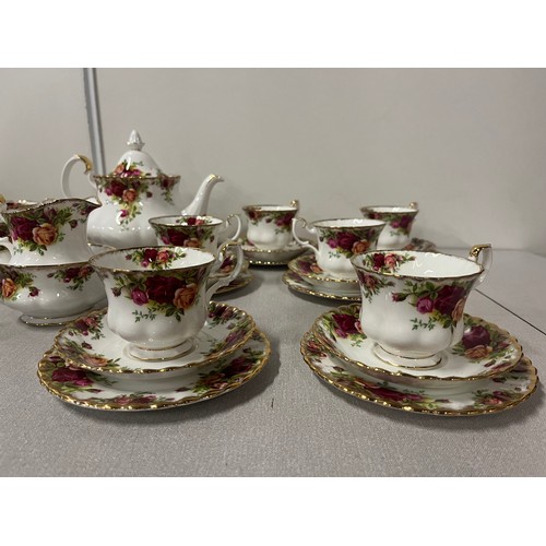 7 - 12 place setting Royal Albert 'Country Rose' teas set to include teapot, sugar & cream 39 pieces