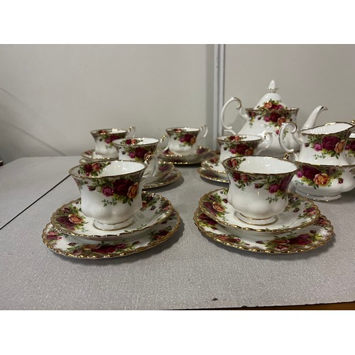 7 - 12 place setting Royal Albert 'Country Rose' teas set to include teapot, sugar & cream 39 pieces