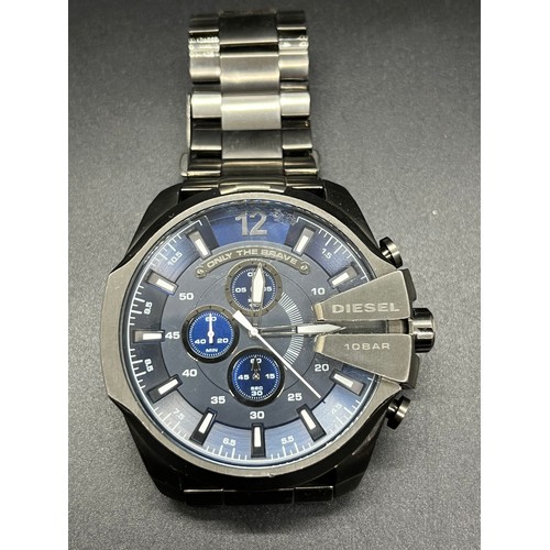 47 - Gents diesel only the brave watch working