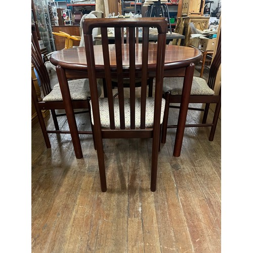 275 - Mid century Danish rosewood table & 4 chairs by Skovby