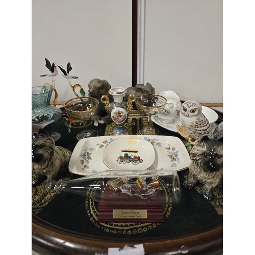 407 - Tray of collectables to include Pair of Sylvac dogs, Murano glass, Limoges etc.