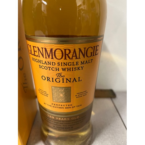 85 - Glenmorangie Original 10 year old, Highland Single Malt Whisky, 40% with presentation box.