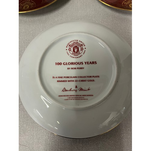 464 - 4 danbury mint manchester united collectors plates