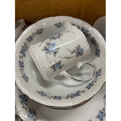 469 - Box of tea ware to include english bone china & mitterteich bavaria