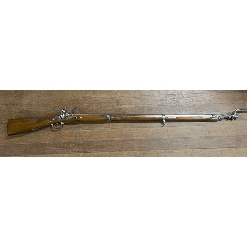 52 - Replica Brown Bess Inert Flintlock Musket India Pattern. A good display piece or wall hanger, the Br... 