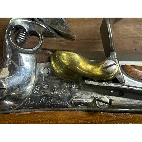 57 - Replica Charleville 1777 musket with bayonette, Walnut stock, most fittings are steel, Length approx... 