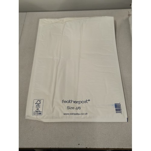 541 - box of over 200 featherlight padded envelopes