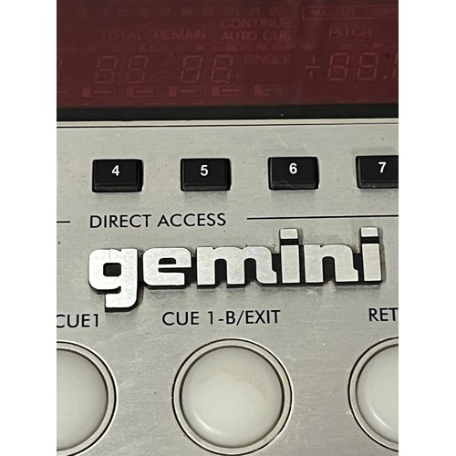 497 - GEMINI CD-1800X Professional DJ Scratch Mixer along with pair of Sony speakers.