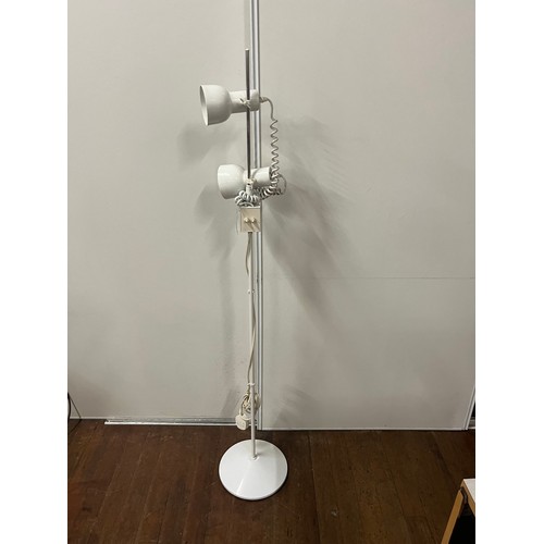 543 - Vintage spotlight floor lamp.