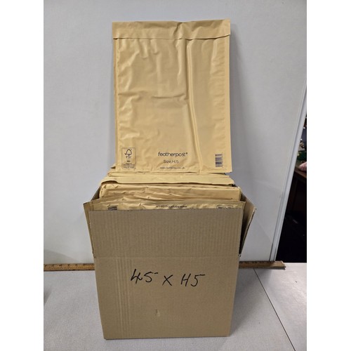 555 - box of 45 h5 padded envelopes