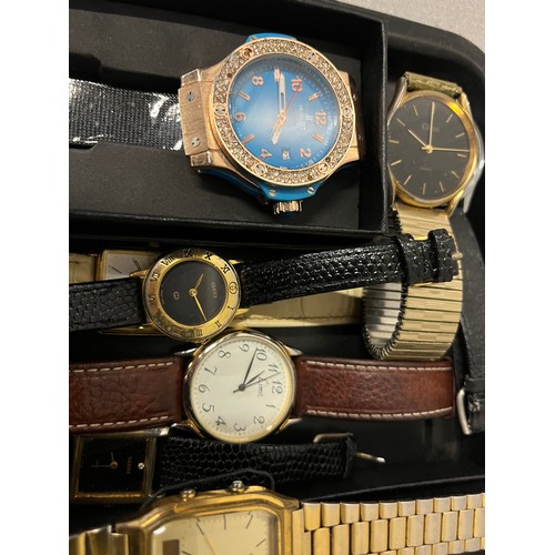 17 - Tray of watches to include Rotary & Casio etc