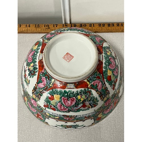 32 - Vintage Chinese hand painted Rose Medallion serving bowl. Marked to base. 10