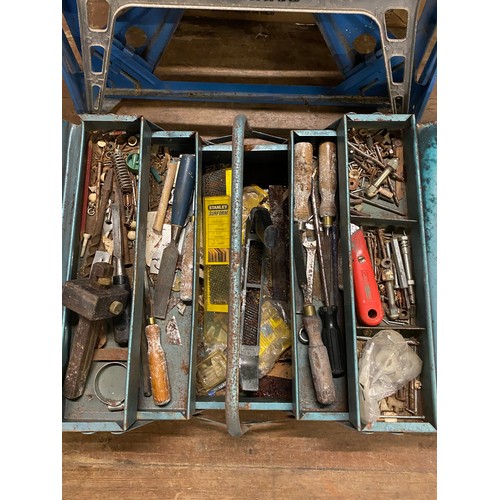 430 - Workmate work bench along with cantilever toolbox & contents.