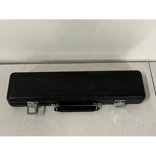 142 - Vintage Gold Seal flute in fitted case.