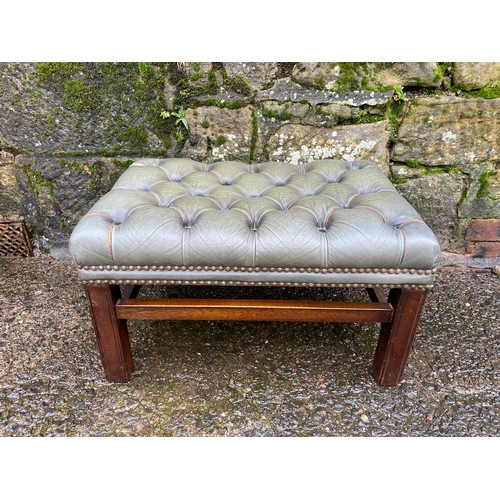 35 - Vintage leather chesterfield footstool. 25