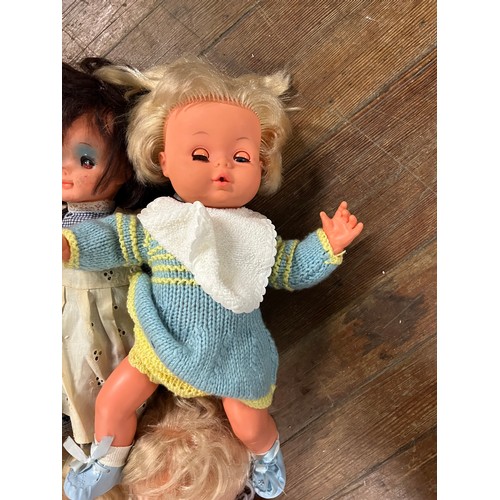 307 - Selection of vintage dolls to include, Spanish Vicma, Italian Effe & Tiny Tears etc.