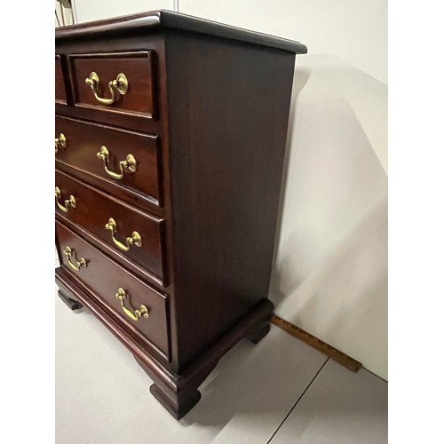 464 - Vintage mahogany 2 over 3 chest of drawers