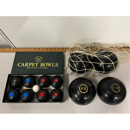 592 - set of carpet bowls boxed along with set of ringmaster bowls