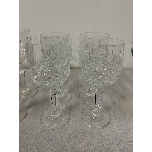 595 - selection of glass & crystal glass ware