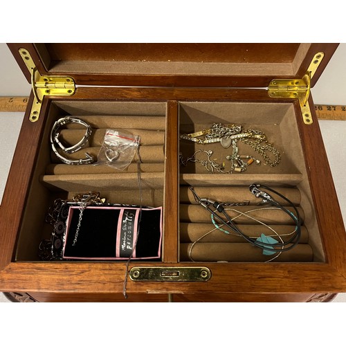 404 - Jewellery box & contents.