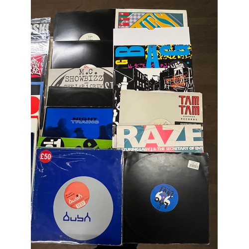 407 - Selection of Dance & Hip Hop vinyl records to include De La Soul, Jazzy Jeff & Fresh Prince & Suicid... 