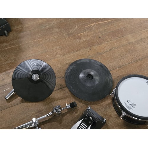 207 - Roland electronic TD-9 drum kit with 3 cymbals to include ride/crash, 3 drums to include PD-105 & ki... 