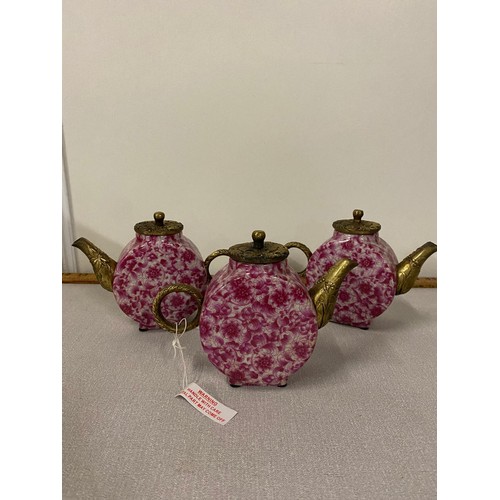 416 - 3 ceramic chinese teapots