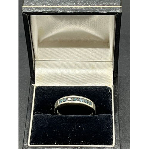 2 - 9ct white gold & saphire ladies ring
2.812 grams