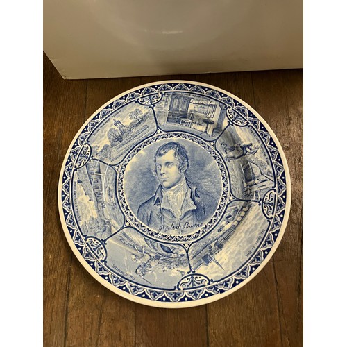 527 - Large boxed durand crysyal centre piece , 4 wedgwood plates, spode robert burns plate etc