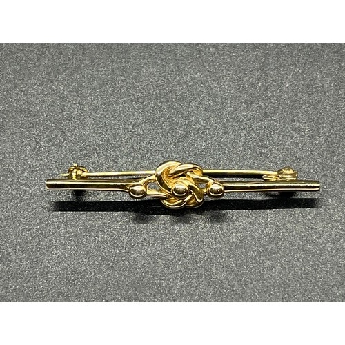 4 - 9ct gold brooch
3.51