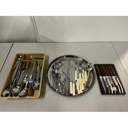 514 - selection of stainless steel cutlery