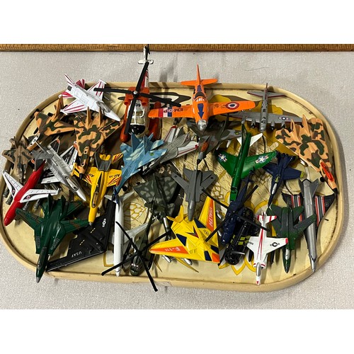 261 - Tray of diecast aeroplanes & helicopters