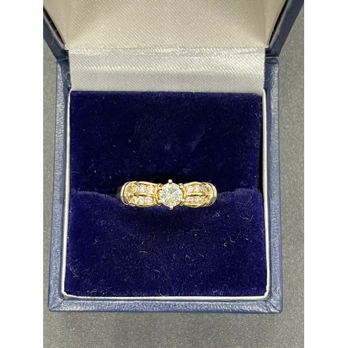 16 - 14 ct gold & diamond ladies ring approx. over 0.5ct or over